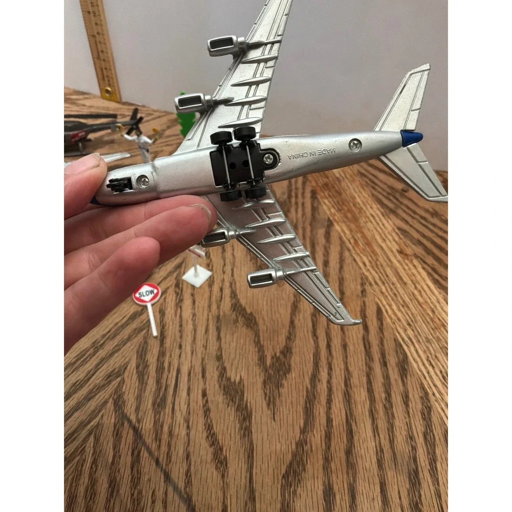 [Aviation] Unisex Unbranded Airport Playset OS Multicolor